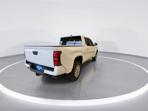 Used 2026 Toyota Tacoma SR5 image 8