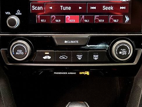 Used 2020 Honda Civic Sport image 22