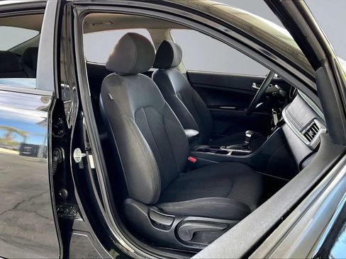 Used 2020 Kia Optima LX FWD image 25