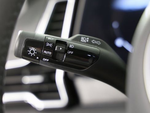 Certified 2025 Kia Sportage SX image 14