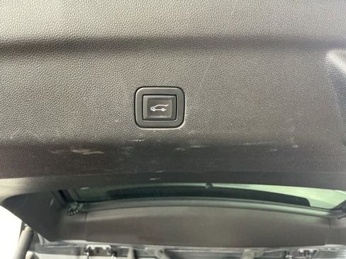 Used 2021 GMC Yukon AT4 w/ Technology Package image 35