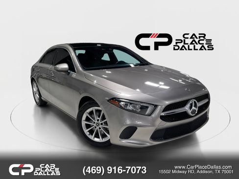 Used 2021 Mercedes-Benz A 220 image 1