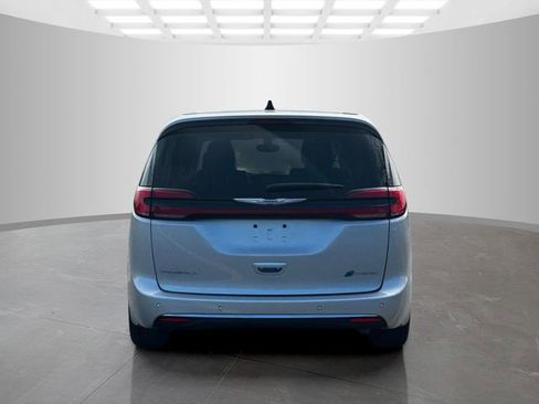 Certified 2024 Chrysler Pacifica Select image 6