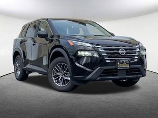 Used 2024 Nissan Rogue S video 2