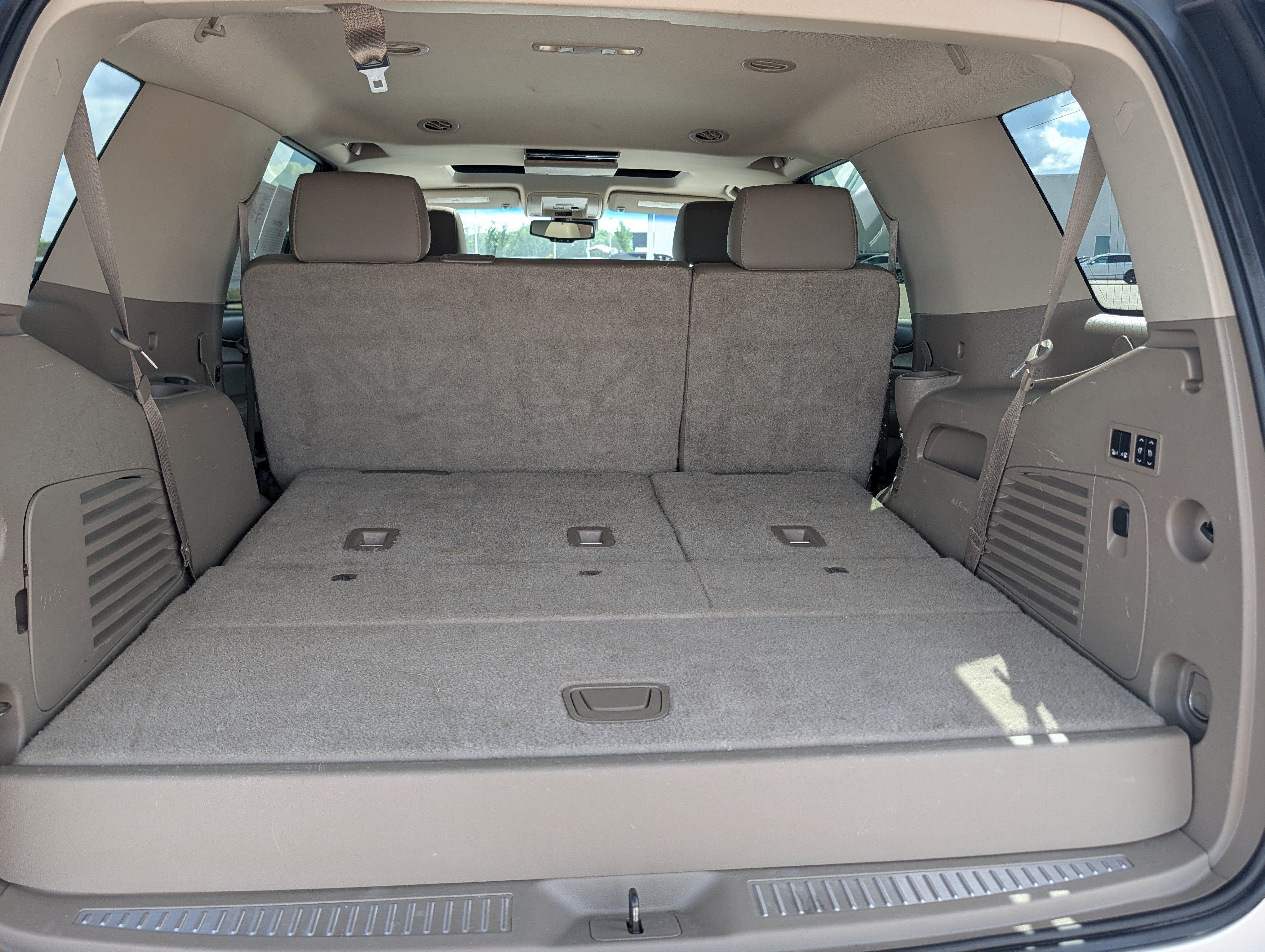 Used 2015 GMC Yukon SLT w/ Open Road Package AWD/4WD image 18