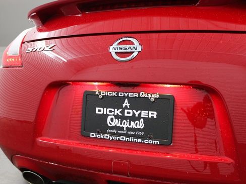 Used 2009 Nissan 370Z Touring RWD image 26
