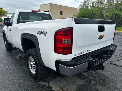 Used 2013 Chevrolet Silverado 2500 W/T w/ Snow Plow Prep Package image 9