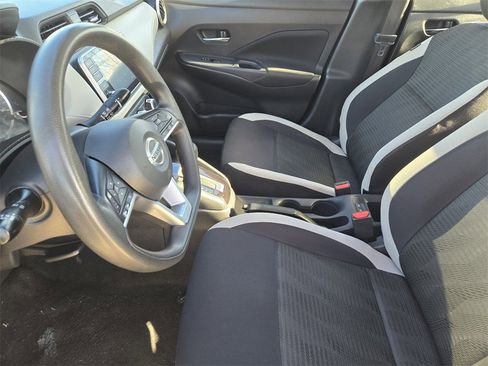 Used 2021 Nissan Versa SV image 15
