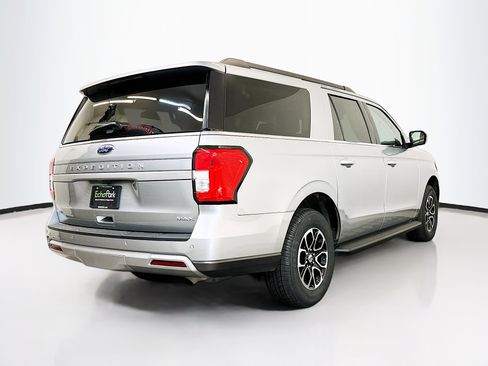 Used 2024 Ford Expedition Max XLT image 9