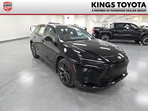 New 2025 Toyota Crown Signia image 1