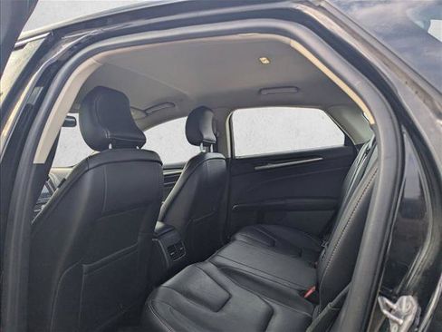 Used 2019 Ford Fusion Energi Titanium FWD image 13