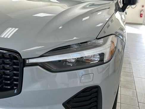 Certified 2025 Volvo XC60 B5 Plus image 7