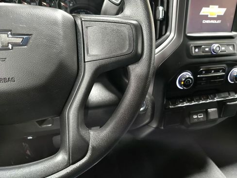 Used 2022 Chevrolet Silverado 1500 Custom Trail Boss AWD/4WD image 15
