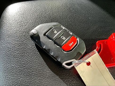 Used 2021 Jeep Wrangler Sport S image 29