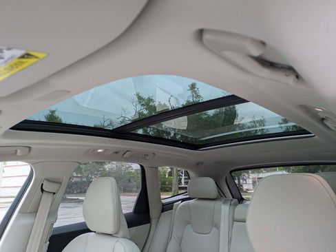 New 2026 Volvo XC60 B5 Ultra w/ Protection Package Premier AWD/4WD image 25