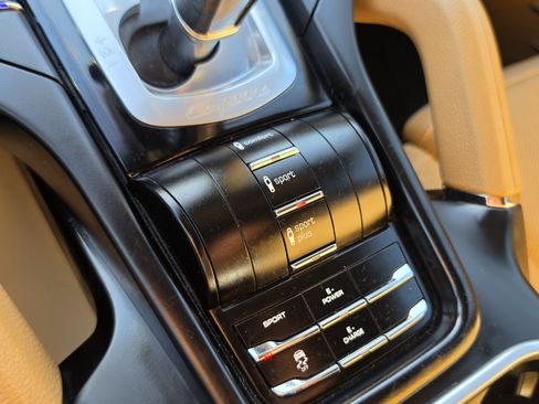 Used 2017 Porsche Cayenne S Platinum w/ Premium Package (PJW) AWD/4WD image 38