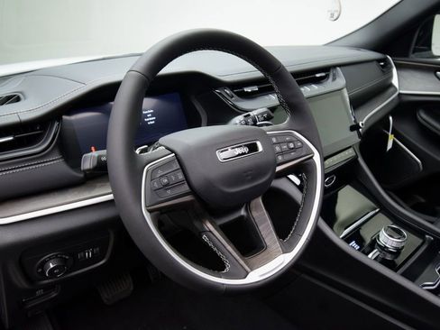 New 2026 Jeep Grand Cherokee L Limited AWD/4WD image 36
