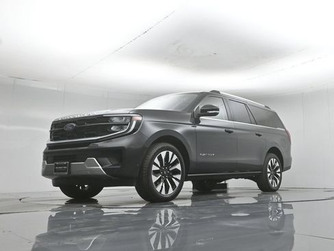 Certified 2025 Ford Expedition Max Platinum w/ Driver's Package AWD/4WD image 51