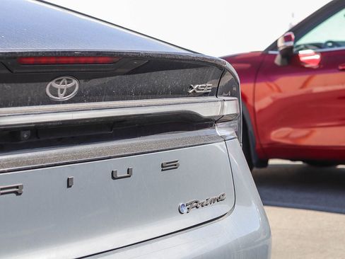 Used 2023 Toyota Prius Prime Premium image 14