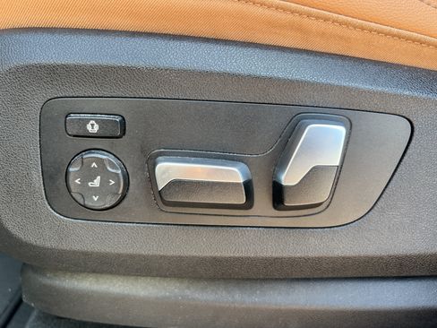 Used 2019 BMW X5 xDrive40i w/ Convenience Package AWD/4WD image 36