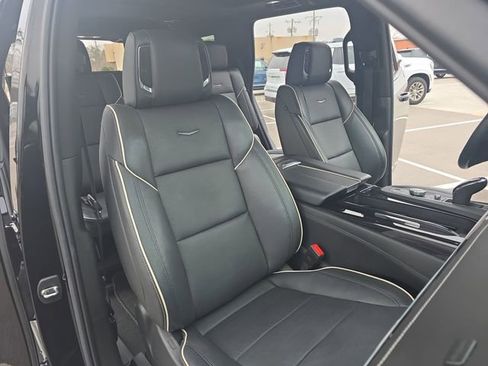 Certified 2021 Cadillac Escalade Sport image 10