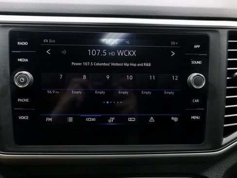 Used 2021 Volkswagen Atlas Cross Sport SE w/ Panoramic Sunroof Package image 3