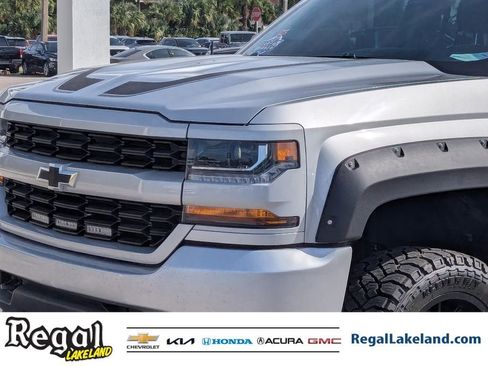 Used 2018 Chevrolet Silverado 1500 Custom w/ Custom Value Package image 6