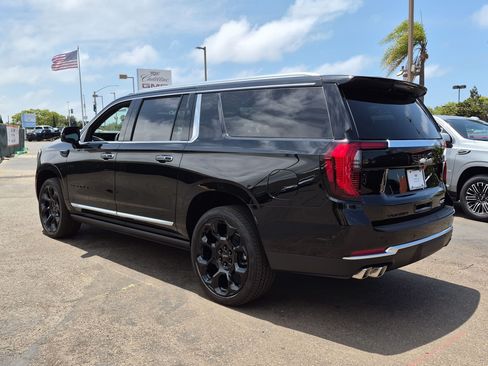 New 2026 GMC Yukon XL Denali w/ Denali Reserve Package AWD/4WD image 3