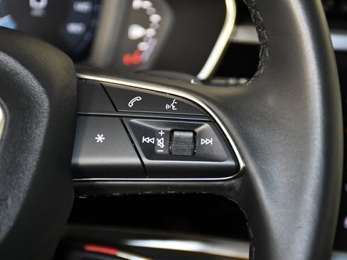 Used 2025 Audi Q3 2.0T Premium AWD/4WD image 21