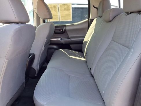 Used 2022 Toyota Tacoma SR5 RWD image 9