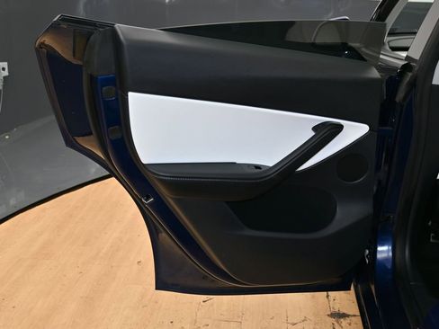 Used 2020 Tesla Model Y Performance image 44