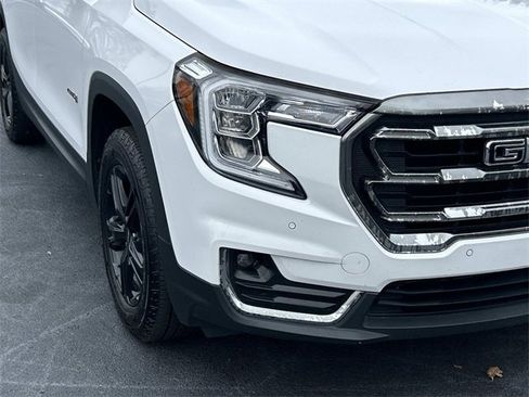 Used 2022 GMC Terrain AT4 w/ Infotainment Package II image 10