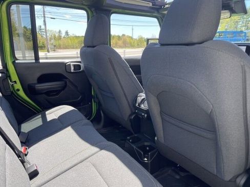 Used 2025 Jeep Wrangler Unlimited Sport AWD/4WD image 16