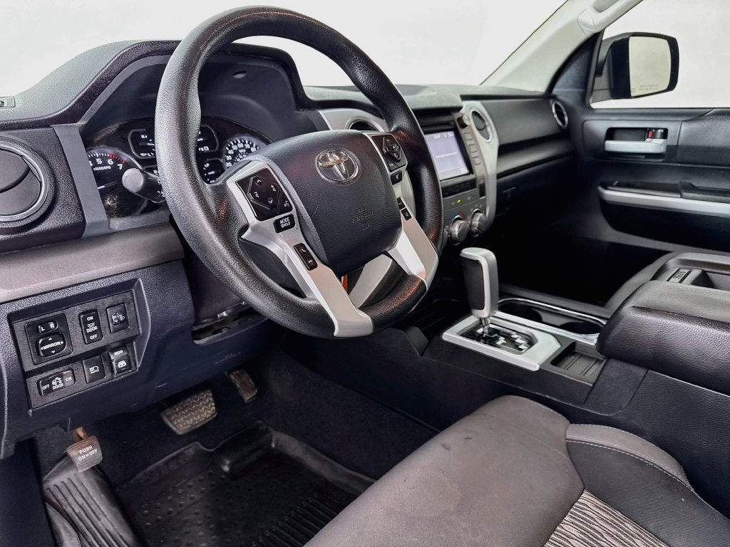 Used 2018 Toyota Tundra SR5 w/ SR5 Upgrade Package AWD/4WD image 9