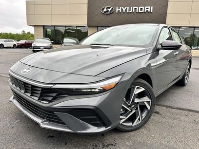New 2025 Hyundai Elantra SEL