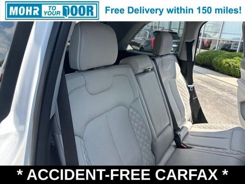 Used 2022 Jeep Grand Cherokee Summit w/ Luxury Tech Group V AWD/4WD image 18