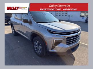 Used 2025 Chevrolet Traverse LT video 1