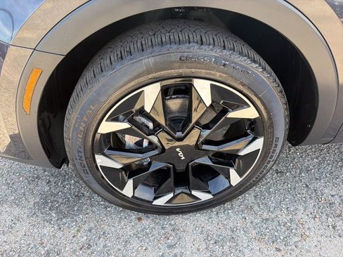 Certified 2025 Kia Sorento EX w/ Panoramic Sunroof Package FWD image 10