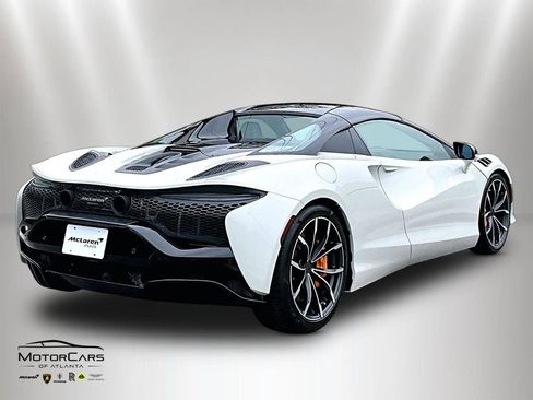 Used 2025 McLaren Artura Spider RWD image 11