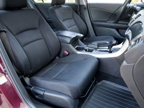 Used 2015 Honda Accord Sport image 8