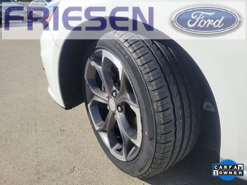 Used 2022 Chevrolet Malibu LT image 8