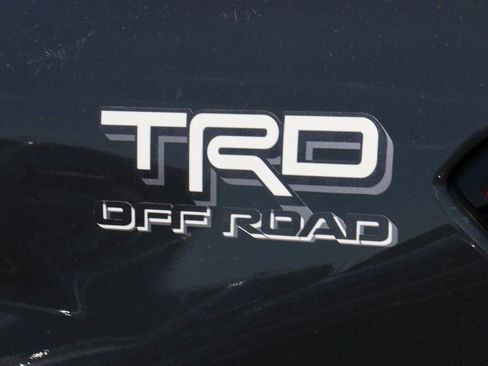 Used 2025 Toyota Tacoma TRD Off-Road image 8