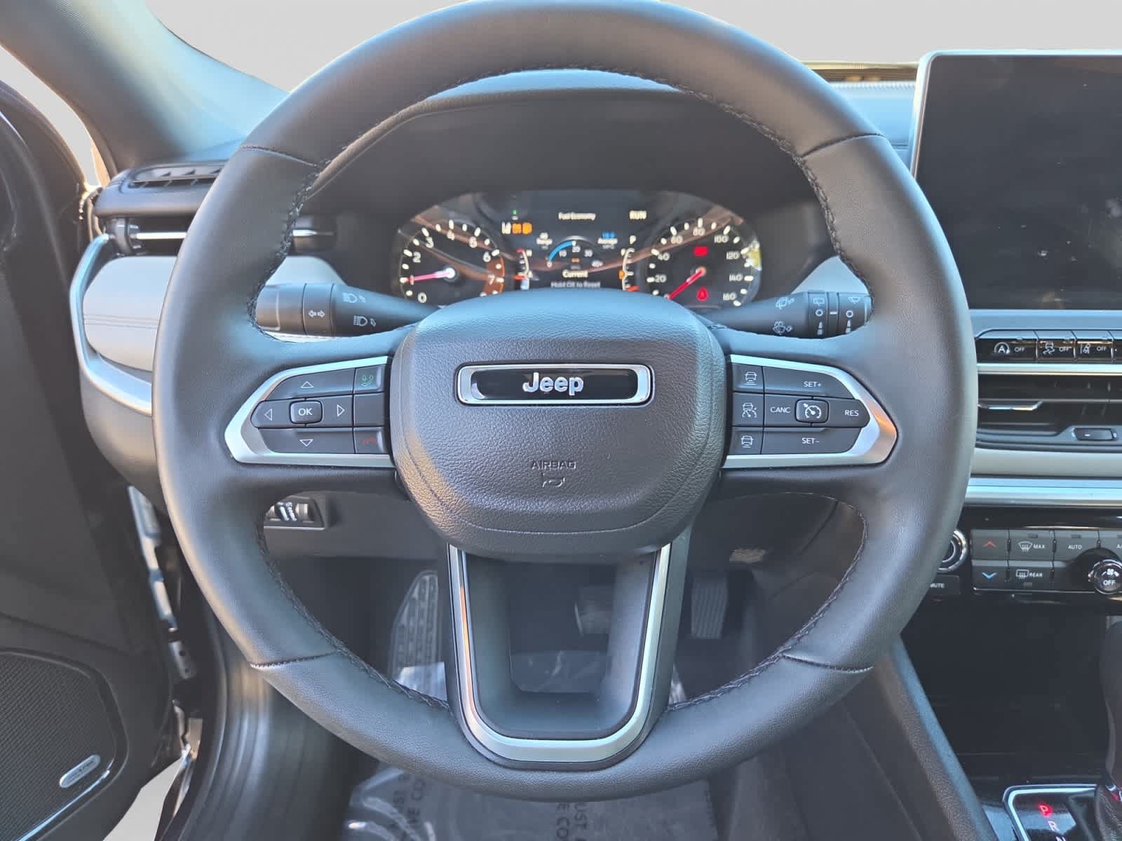 Used 2024 Jeep Compass Limited w/ Sun and Sound Group AWD/4WD image 11
