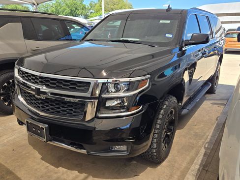 Used 2019 Chevrolet Suburban LT AWD/4WD image 2