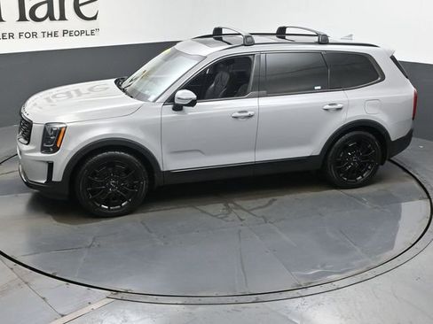 Used 2022 Kia Telluride SX w/ SX Prestige Package image 59