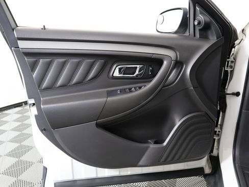 Used 2010 Ford Taurus SEL image 12