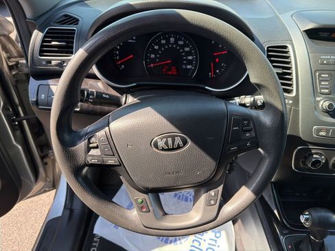 Used 2015 Kia Sorento LX FWD image 17