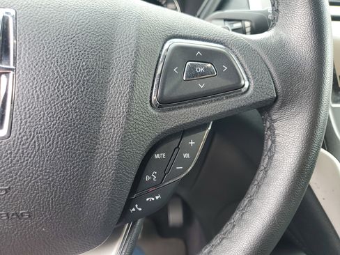 Used 2018 Lincoln MKC Premiere image 22