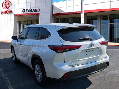 Used 2023 Toyota Highlander L image 5