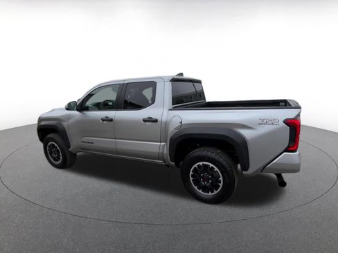 Used 2025 Toyota Tacoma TRD Off-Road image 10